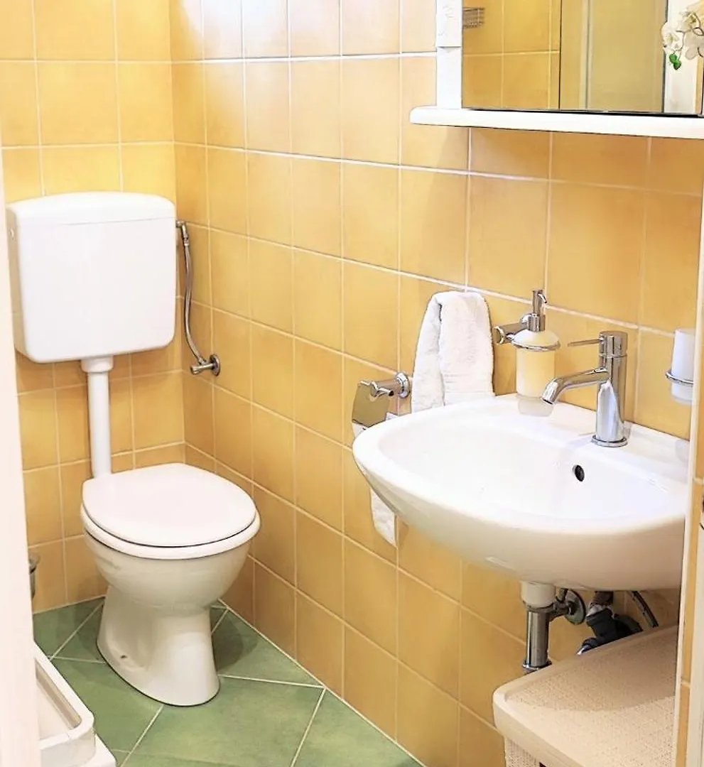 Luna Serene Garden Home - Jacuzzi & Gym Zadar 0*,  Croatia