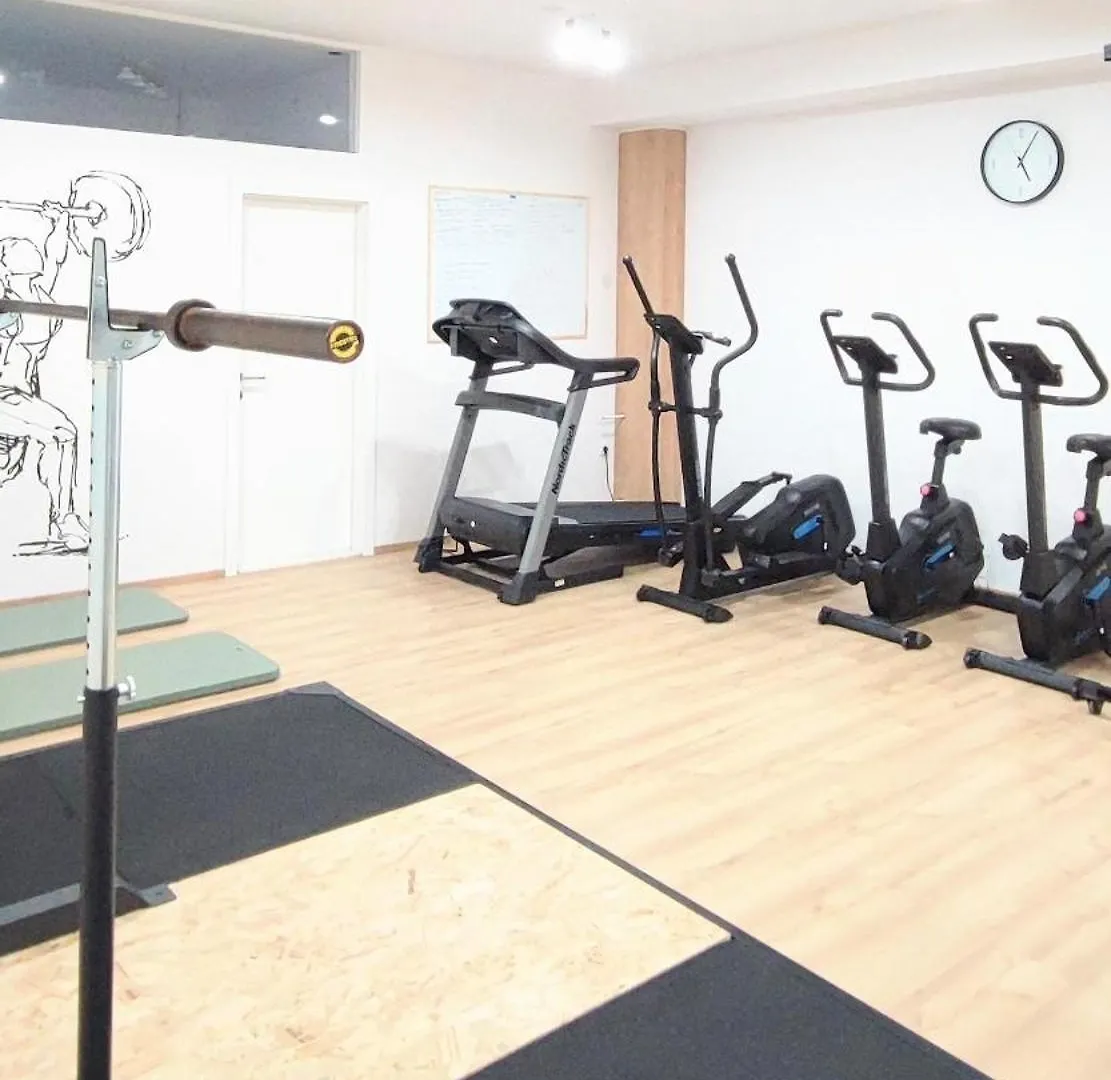 Luna Serene Garden Home - Jacuzzi & Gym Zadar Apartment